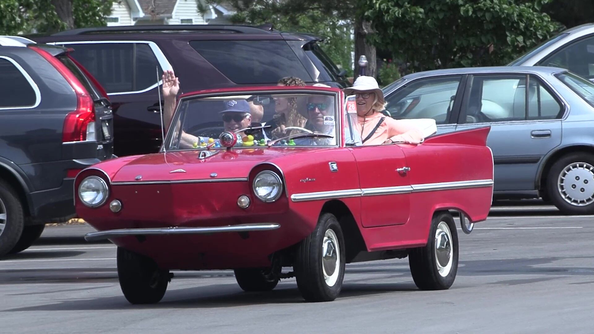 Amphicars make a splash at Celina Lake Festival